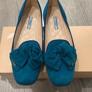 Authentic New Prada Suede Flat Shoes sz 39
